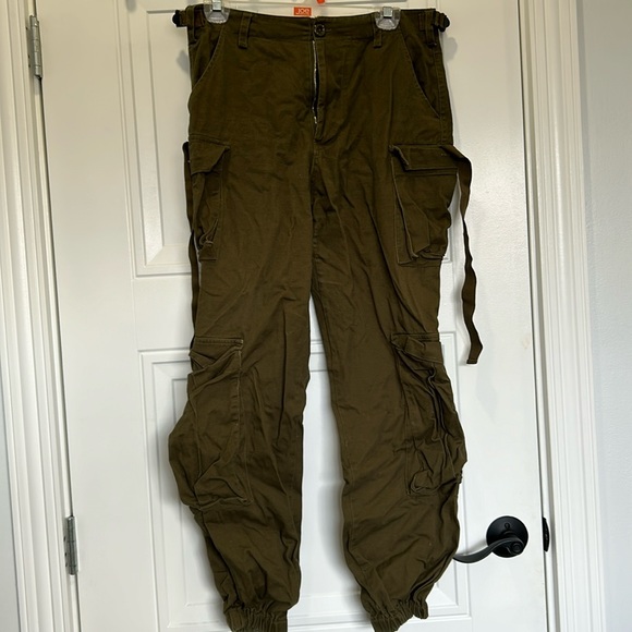 Fashion Nova Cargo Pants - Picture 1 of 3
